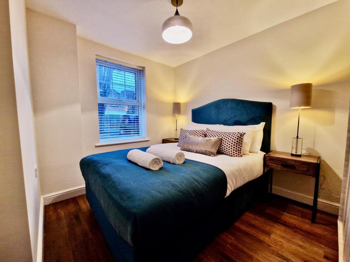 Stylish Luxury Serviced Apartment Next To City Centre With Free Parking - Contractors & Relocators Ковентри Экстерьер фото
